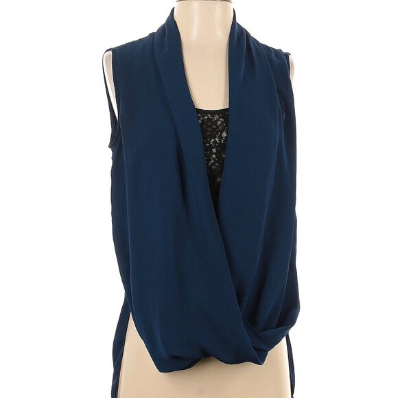 Vince Camuto Tops - Vince Camuto Size S Sleeveless blouse